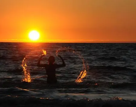 Kaeptn Brass 4 App 6 Sonnenfaenger *